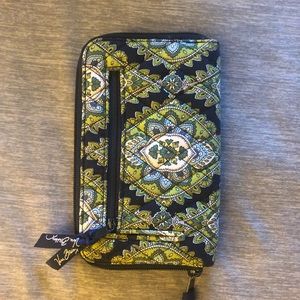 Ver Bradley wallet with wristlet